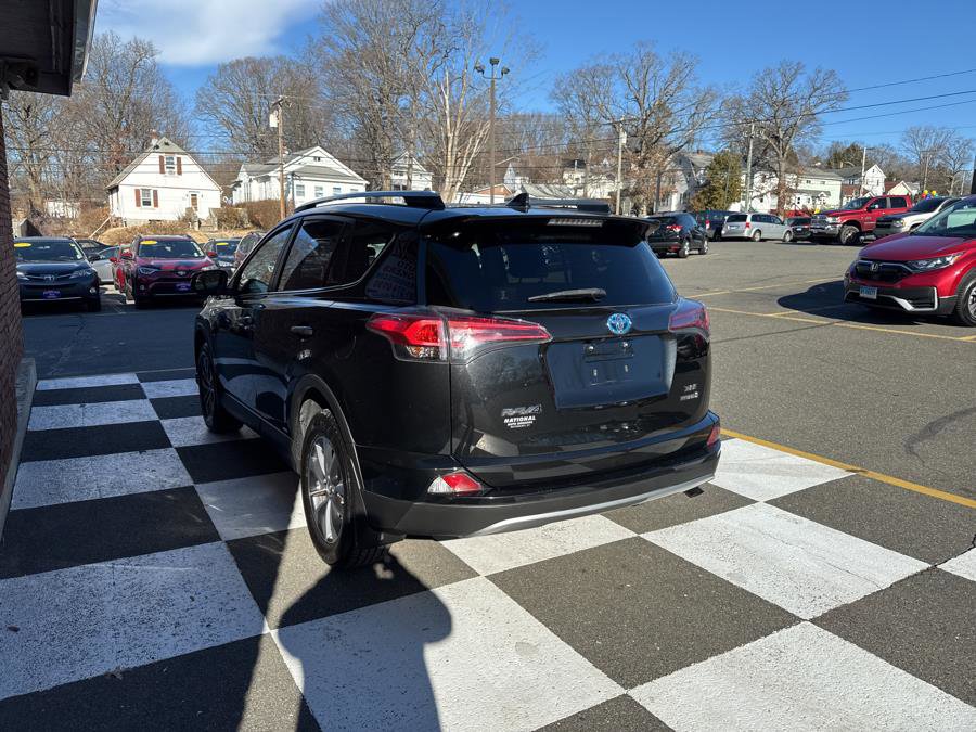 Used 2017 Toyota RAV4 XLE w/ All Weather Liner Package AWD/4WD image 4