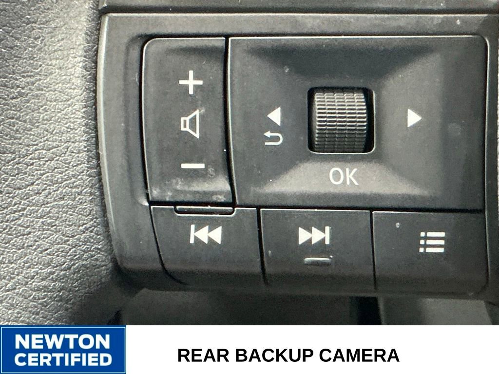 Used 2025 Nissan Rogue S FWD image 28