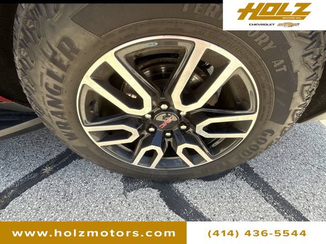 Certified 2023 GMC Yukon AT4 w/ Technology Package AWD/4WD image 32