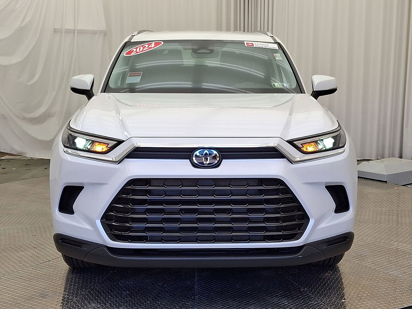 Used 2024 Toyota Grand Highlander XLE image 29