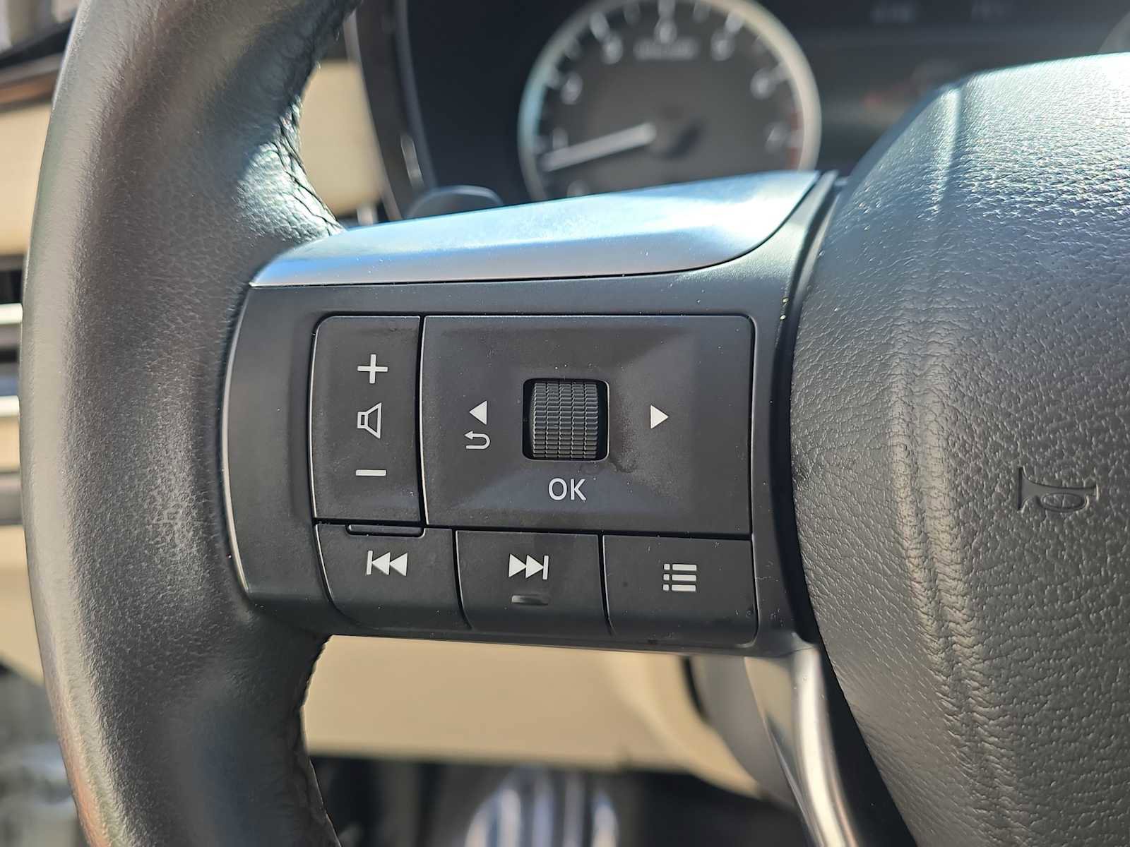 Used 2023 INFINITI QX60 Pure FWD image 23