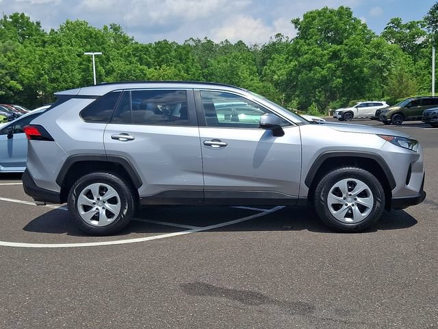Used 2019 Toyota RAV4 LE w/ Carpet Mat Package AWD/4WD image 7