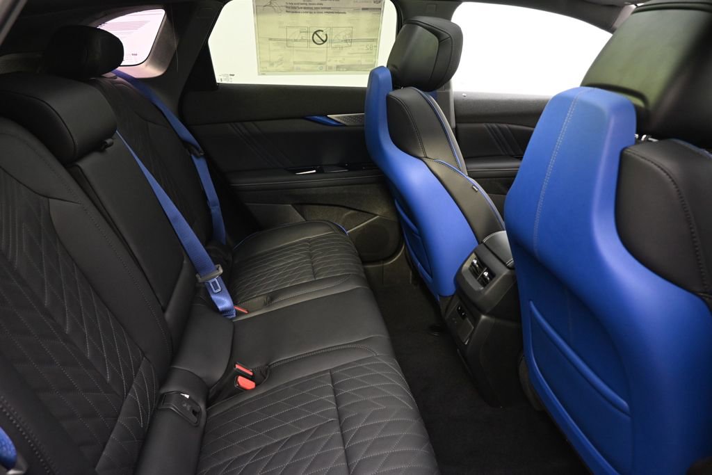 New 2026 Cadillac Optiq V image 18