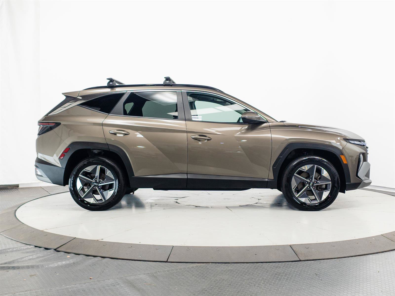 Used 2025 Hyundai Tucson SEL AWD/4WD image 13