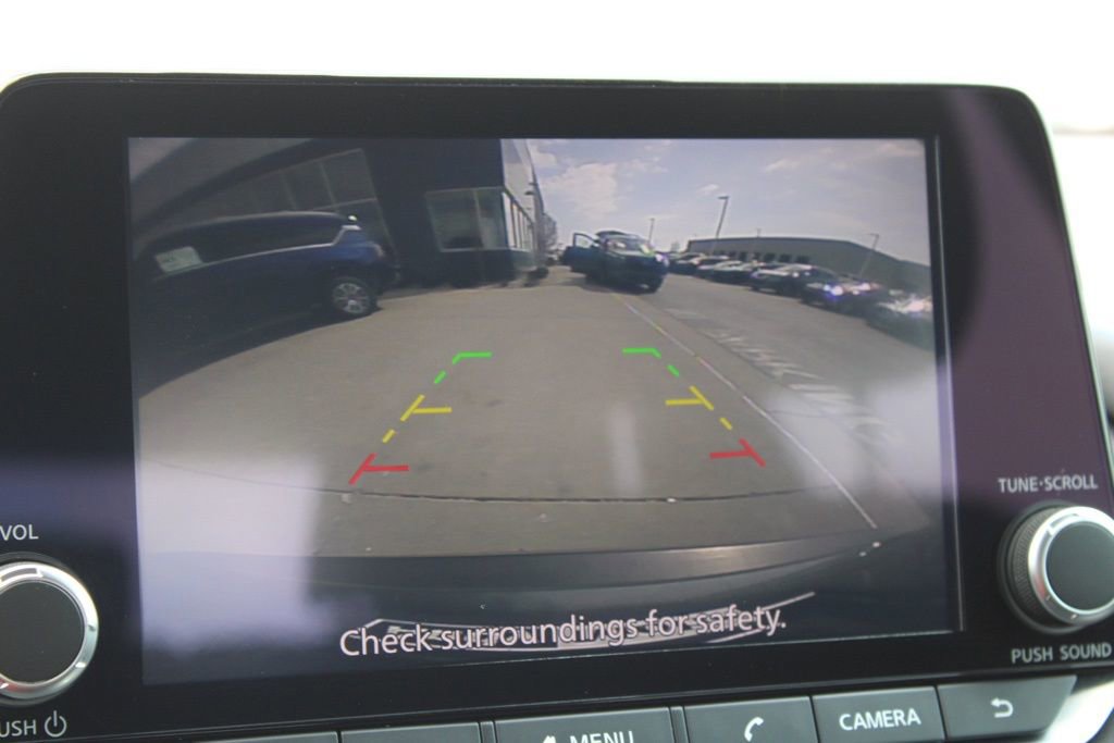 Used 2023 Nissan Rogue S image 33