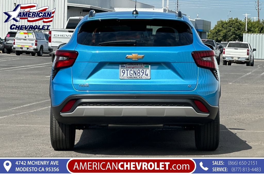 New 2026 Chevrolet Trax LT w/ Driver Confidence Package FWD image 5