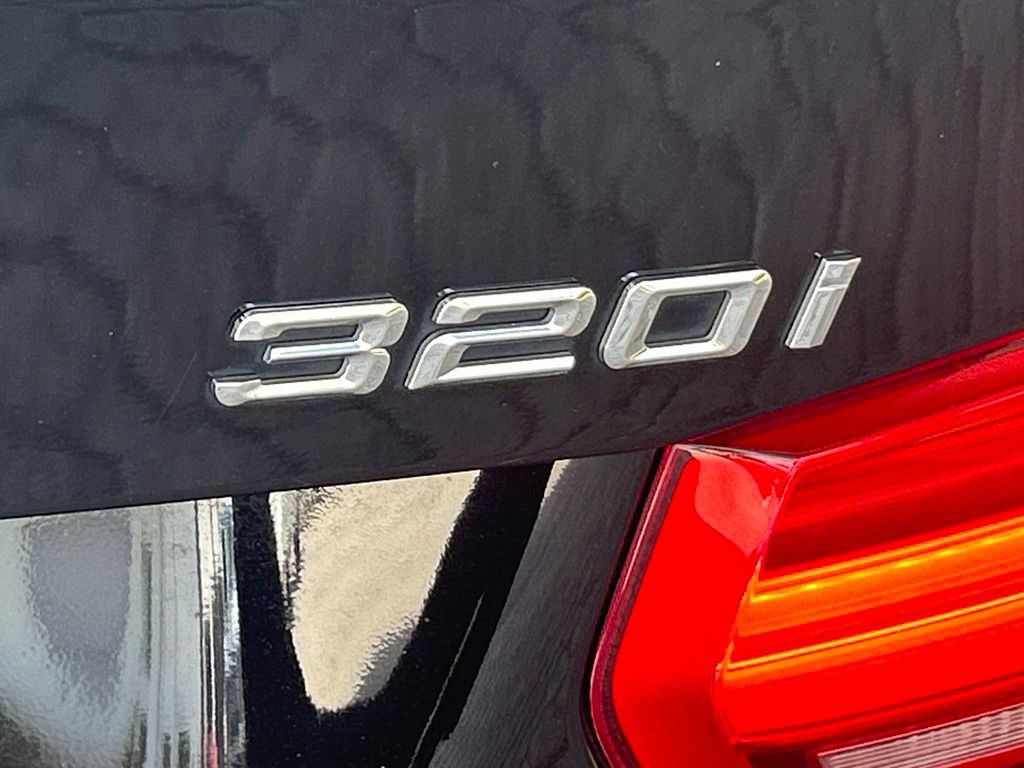 Used 2016 BMW 320i xDrive Sedan AWD/4WD image 19
