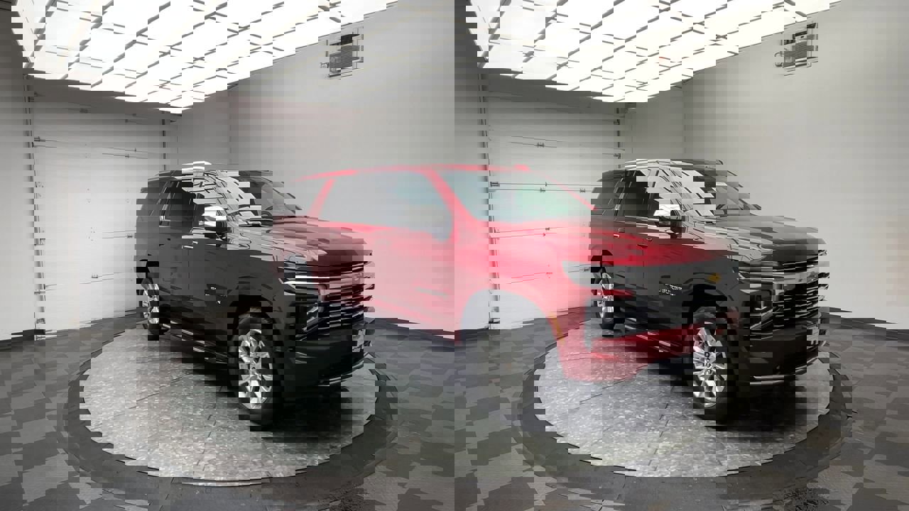 Certified 2025 Chevrolet Suburban Premier w/ Sun And Tow Package AWD/4WD image 39