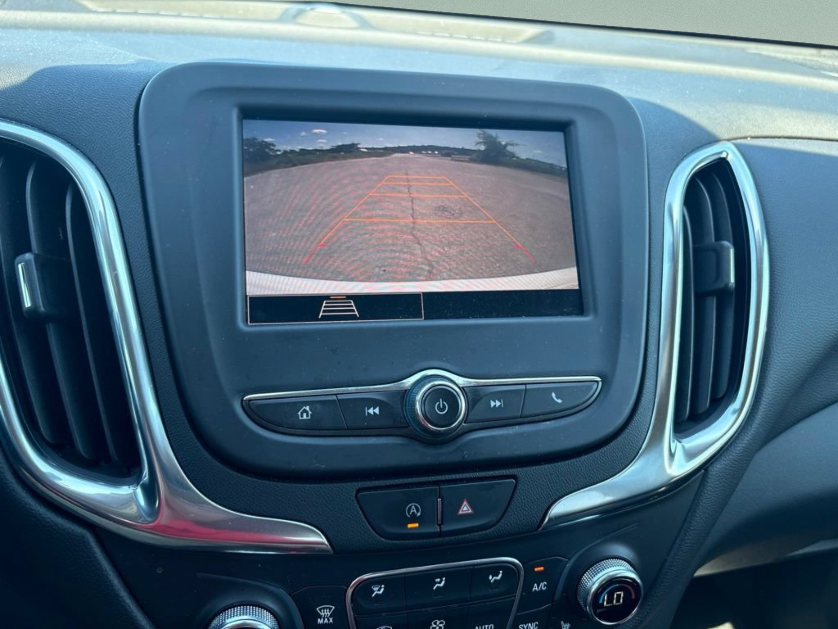 Used 2022 Chevrolet Equinox LT FWD image 14