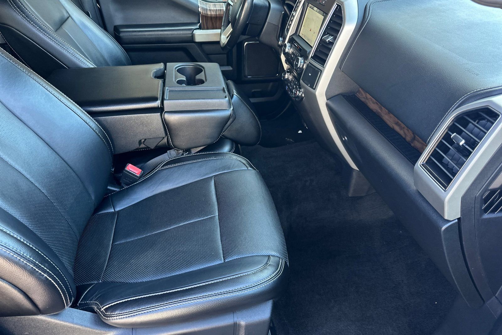 Used 2018 Ford F150 Lariat image 15