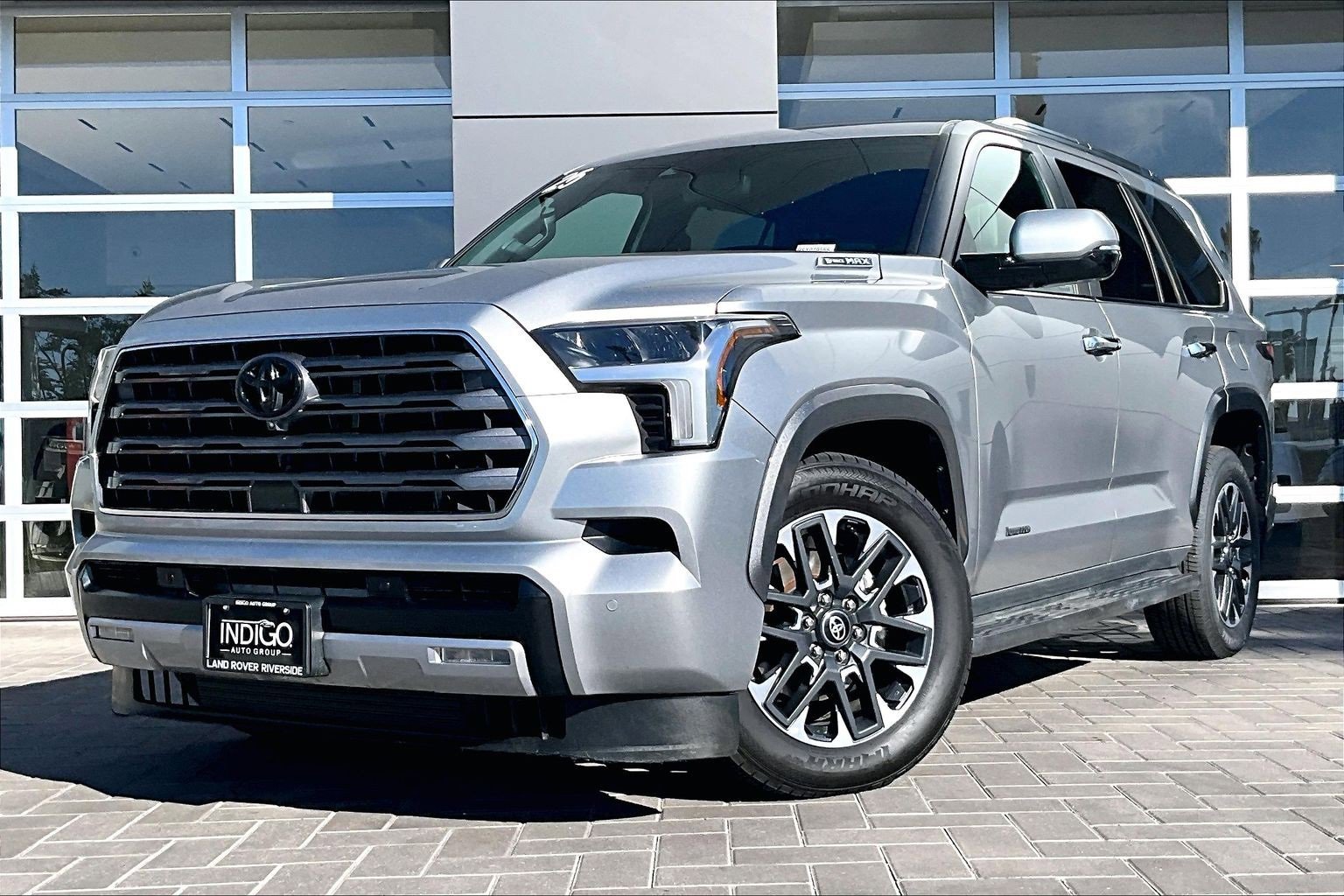 Used 2025 Toyota Sequoia SR5 image 1