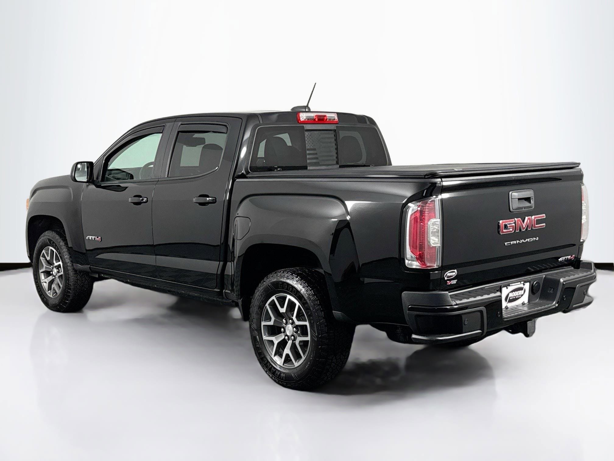 Used 2021 GMC Canyon AT4 w/ Trailering Package AWD/4WD image 9