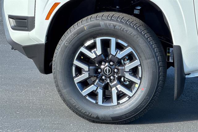 New 2026 Nissan Frontier SV w/ Tow Package AWD/4WD image 31