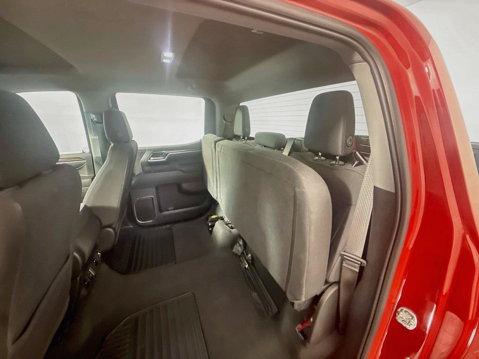 Used 2025 Chevrolet Silverado 1500 LT RWD image 12