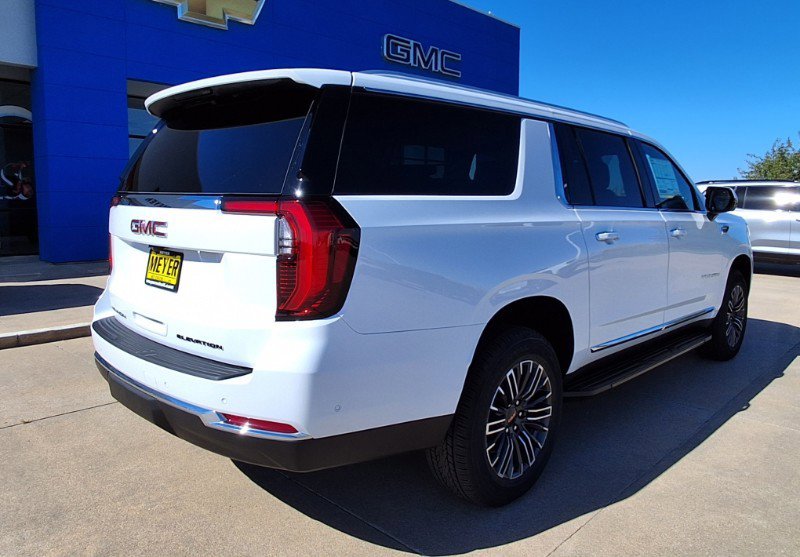 New 2026 GMC Yukon XL Elevation image 8