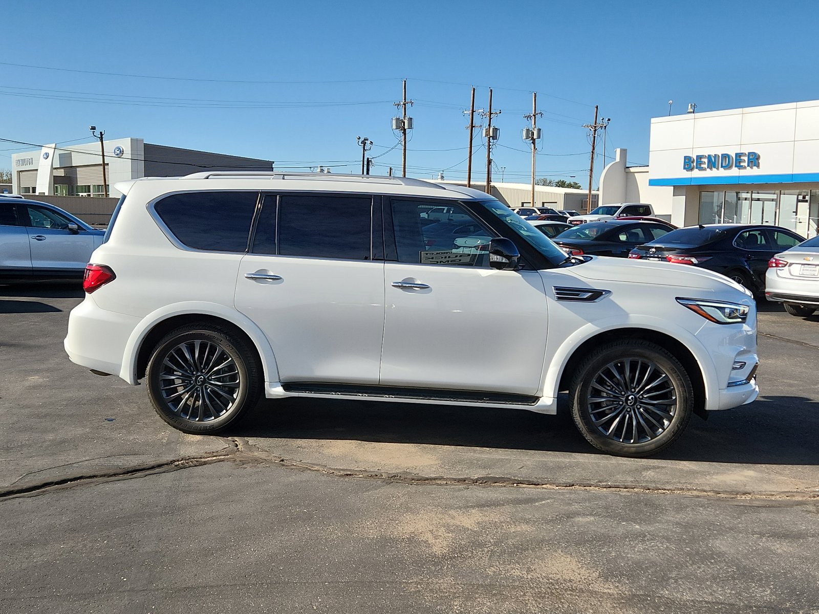 Used 2022 INFINITI QX80 Premium Select w/ Cargo Package image 5