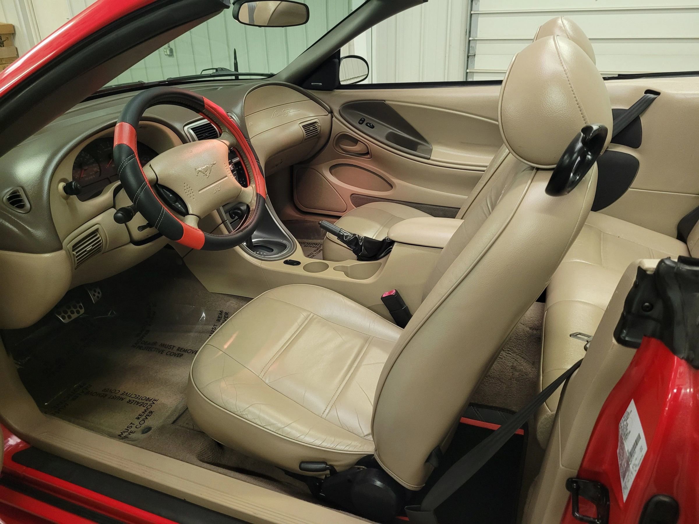 Used 2004 Ford Mustang Deluxe Convertible 2D image 26