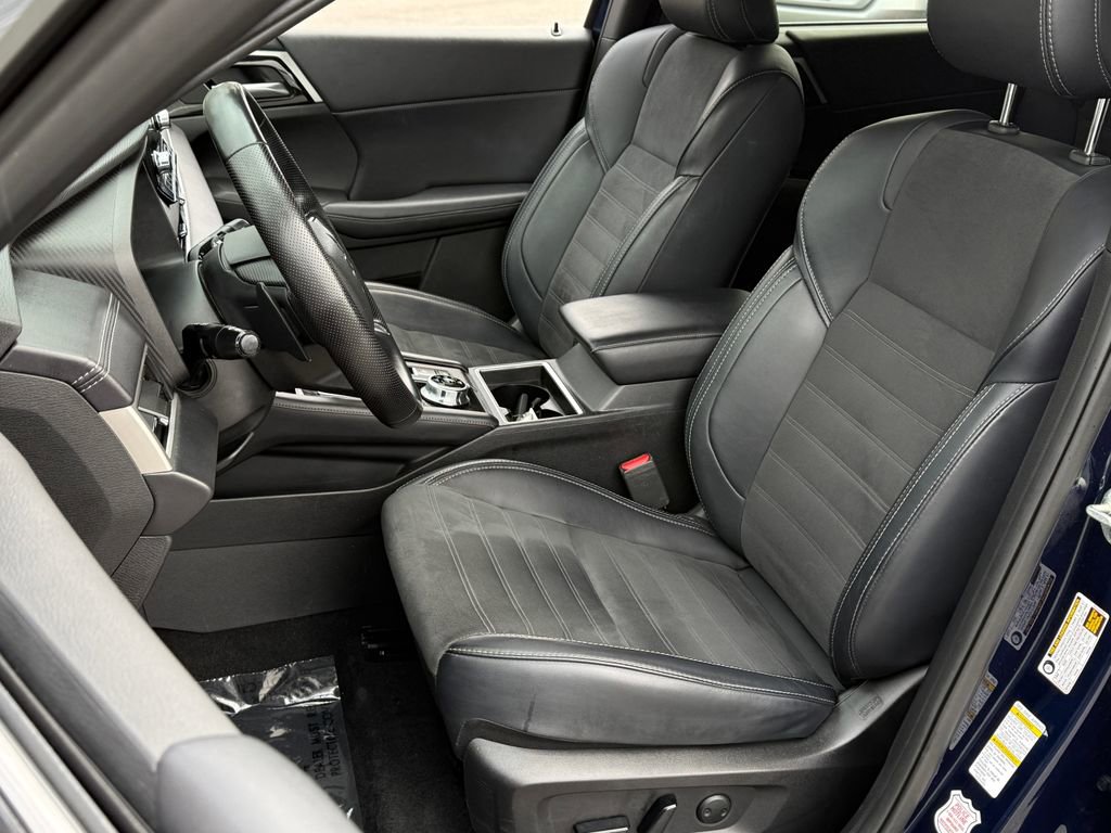 Used 2024 Mitsubishi Outlander SE image 24