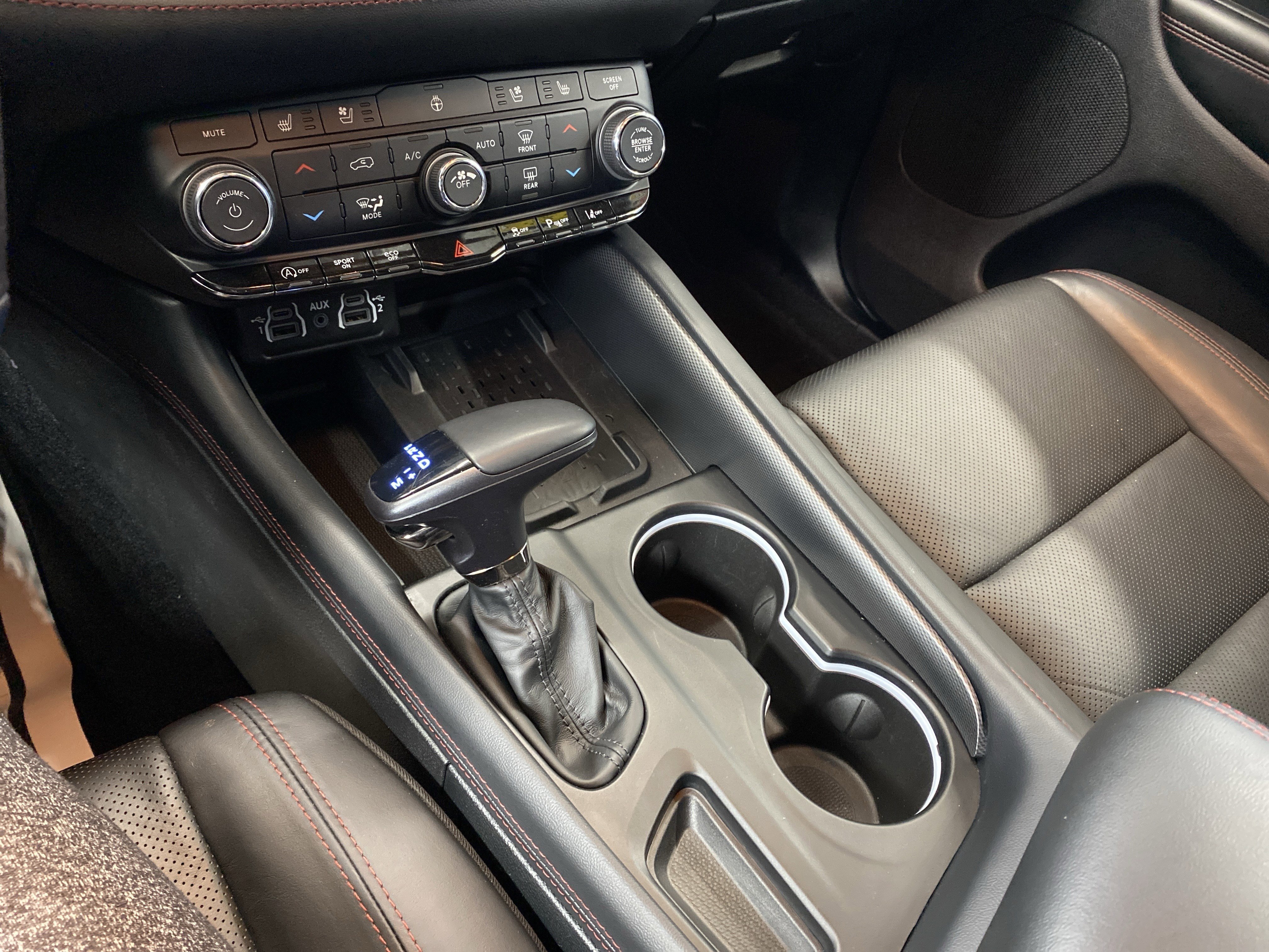 Certified 2025 Dodge Durango GT image 14