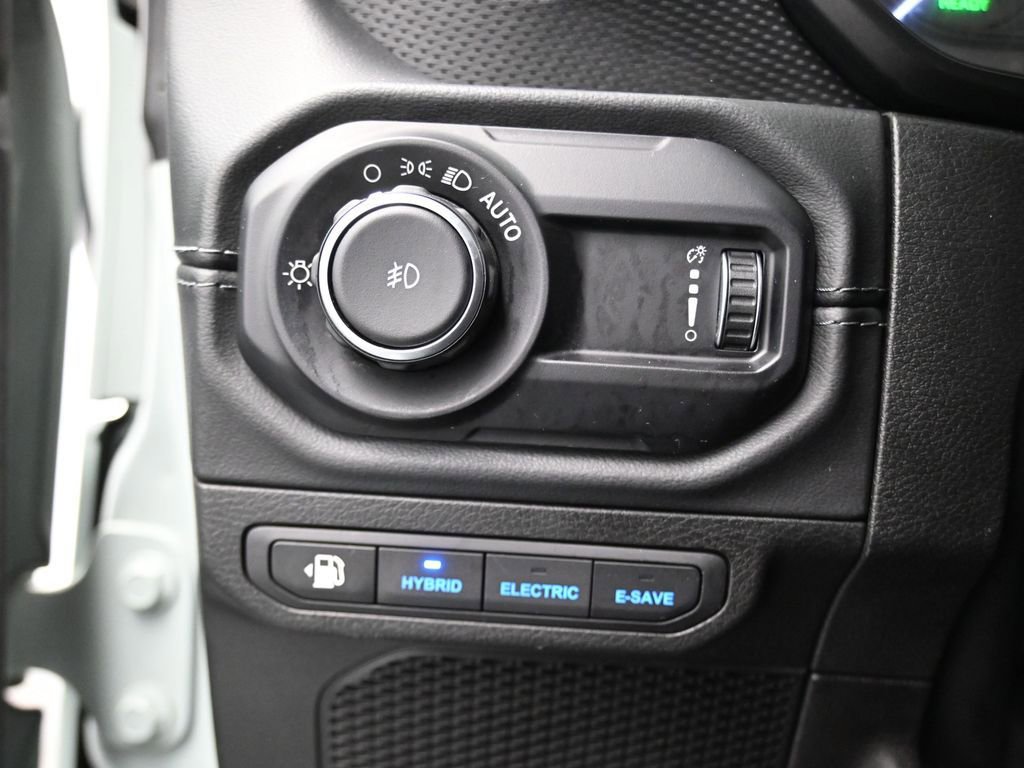 Used 2024 Jeep Wrangler Unlimited Rubicon 4xe w/ Technology Group image 27