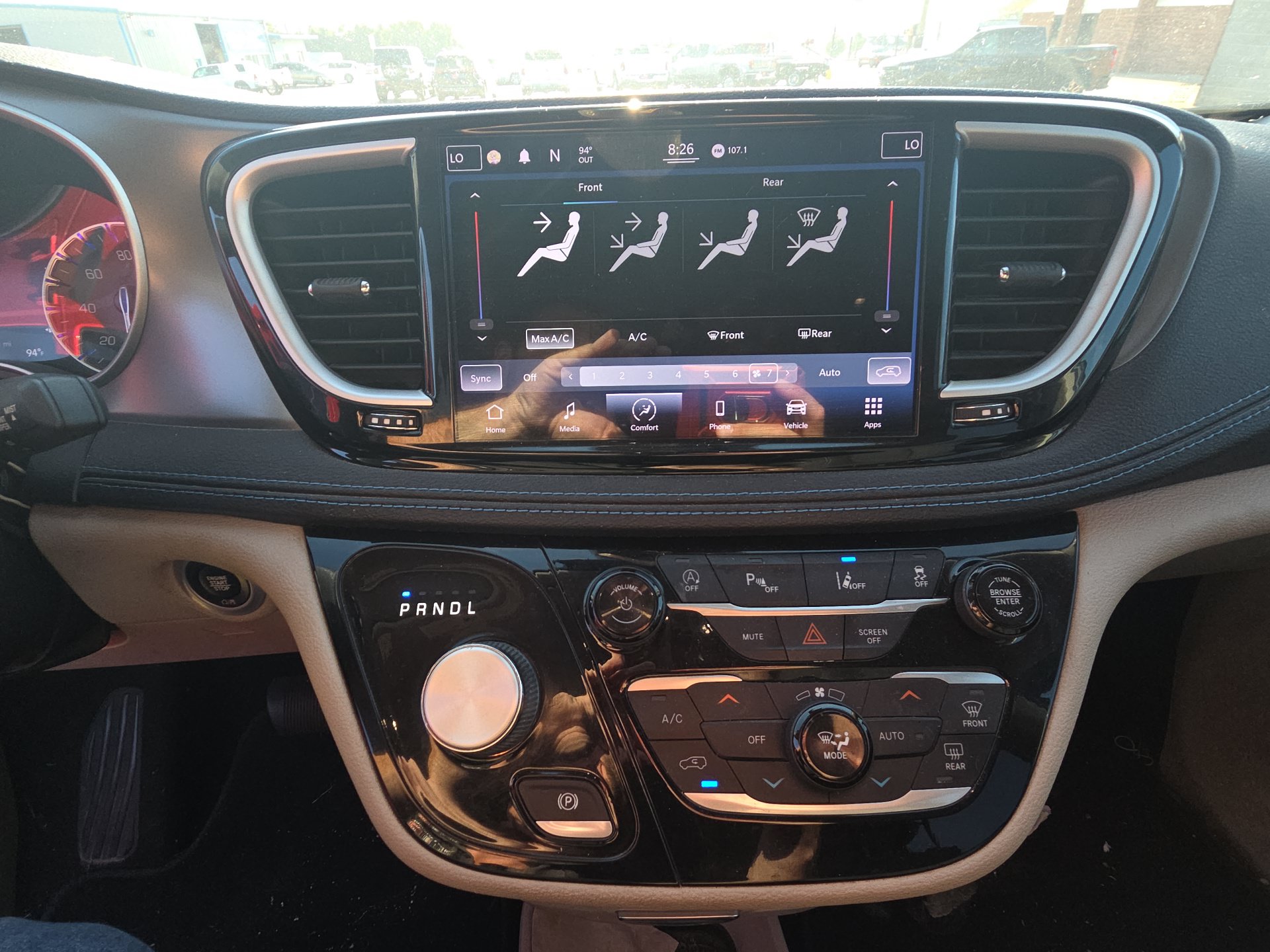 Used 2021 Chrysler Pacifica Touring FWD image 10