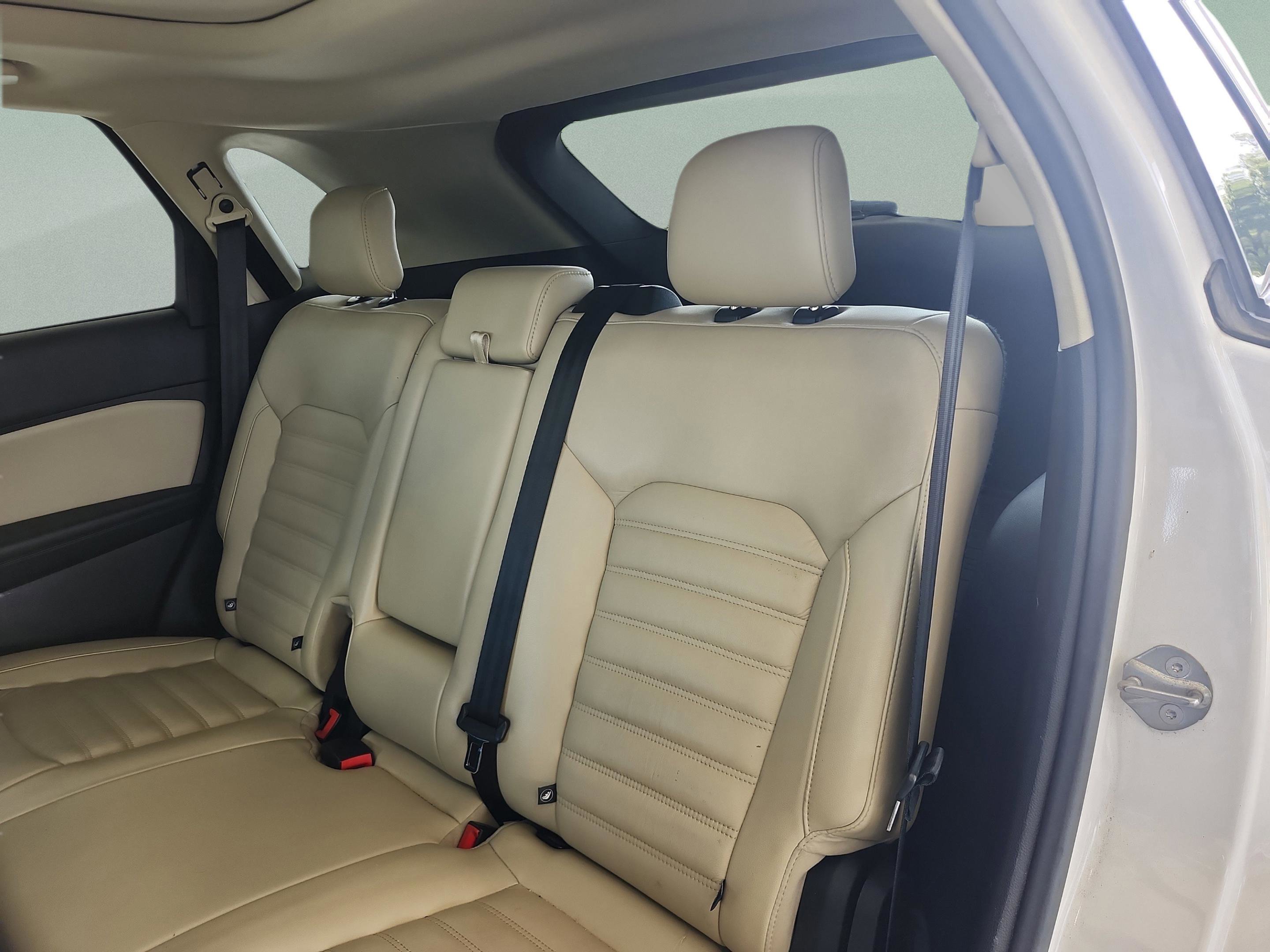 Used 2016 Ford Edge SEL w/ Equipment Group 201A AWD/4WD image 13