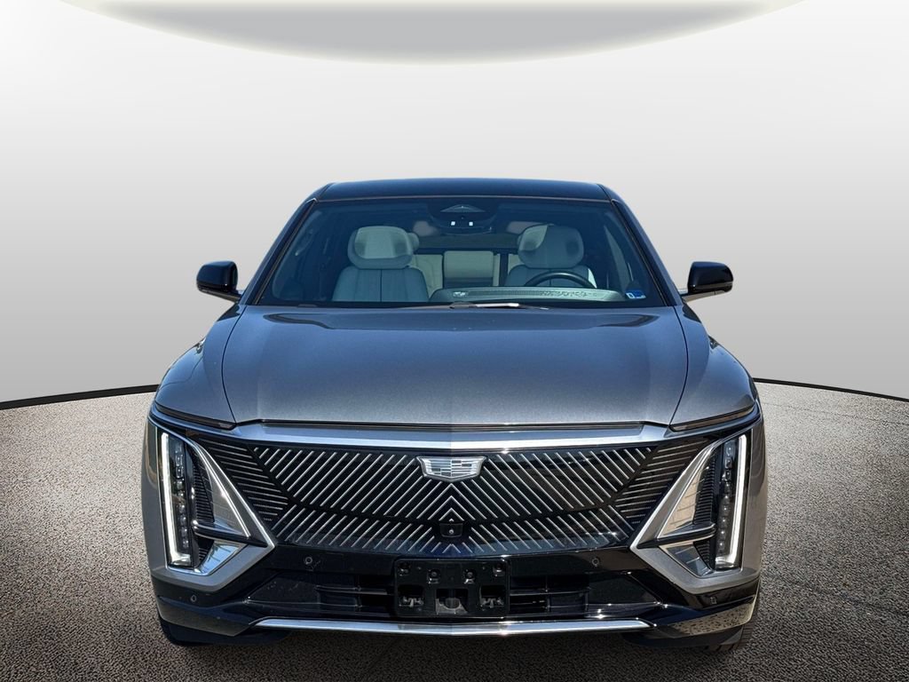 Used 2024 Cadillac Lyriq Luxury AWD/4WD image 5
