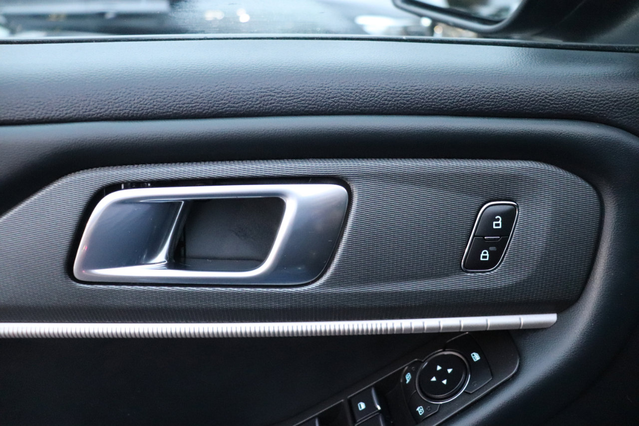 Used 2025 Ford Explorer ST-Line image 55