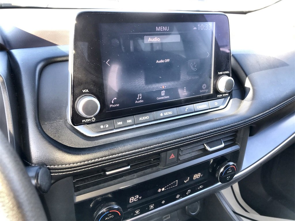 Certified 2023 Nissan Rogue SV image 16