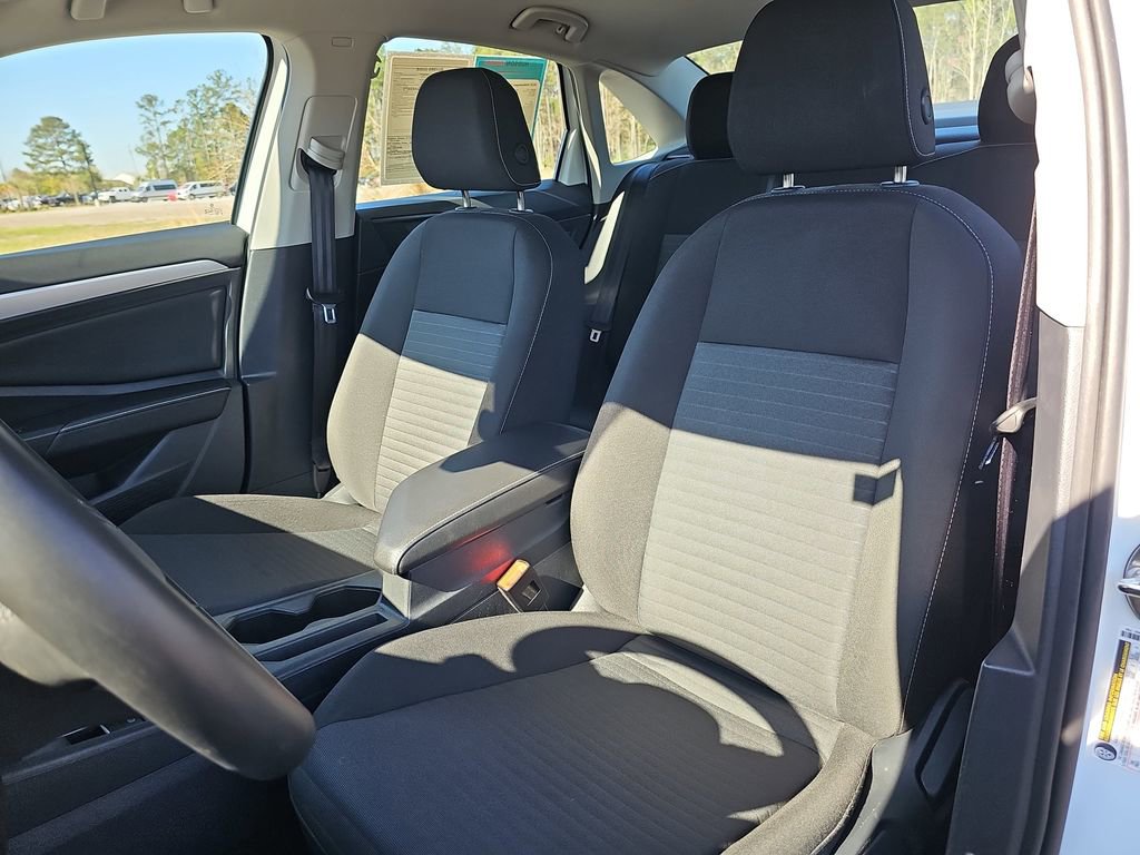 Used 2025 Volkswagen Jetta S image 19