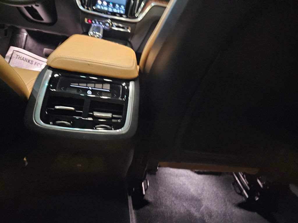 Certified 2025 Volvo V60 B5 Cross Country Ultra AWD/4WD image 15