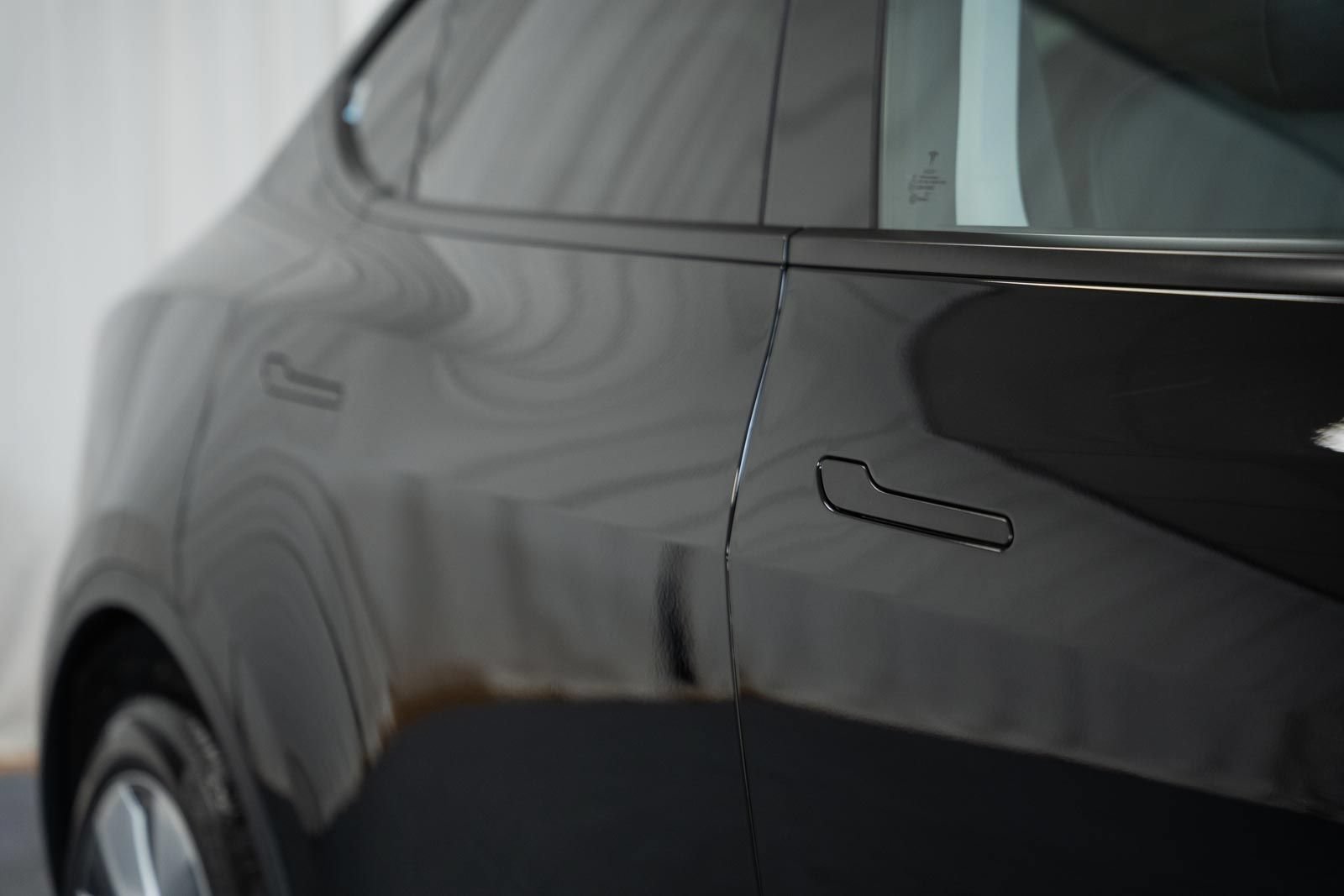 Used 2024 Tesla Model Y Long Range AWD/4WD image 16