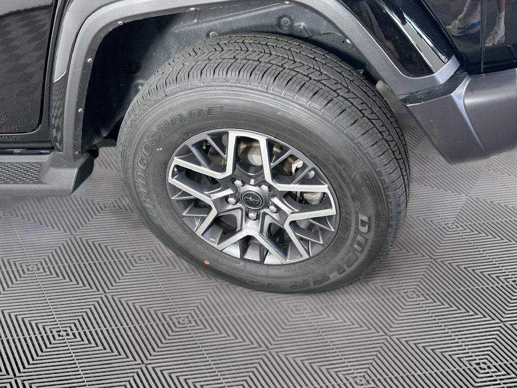 Certified 2025 Jeep Wrangler Unlimited Sahara AWD/4WD image 44