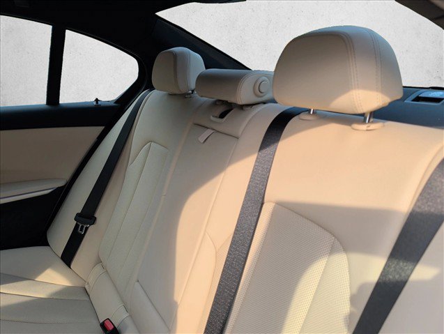 Used 2024 BMW 330i Sedan w/ Premium Package RWD image 22