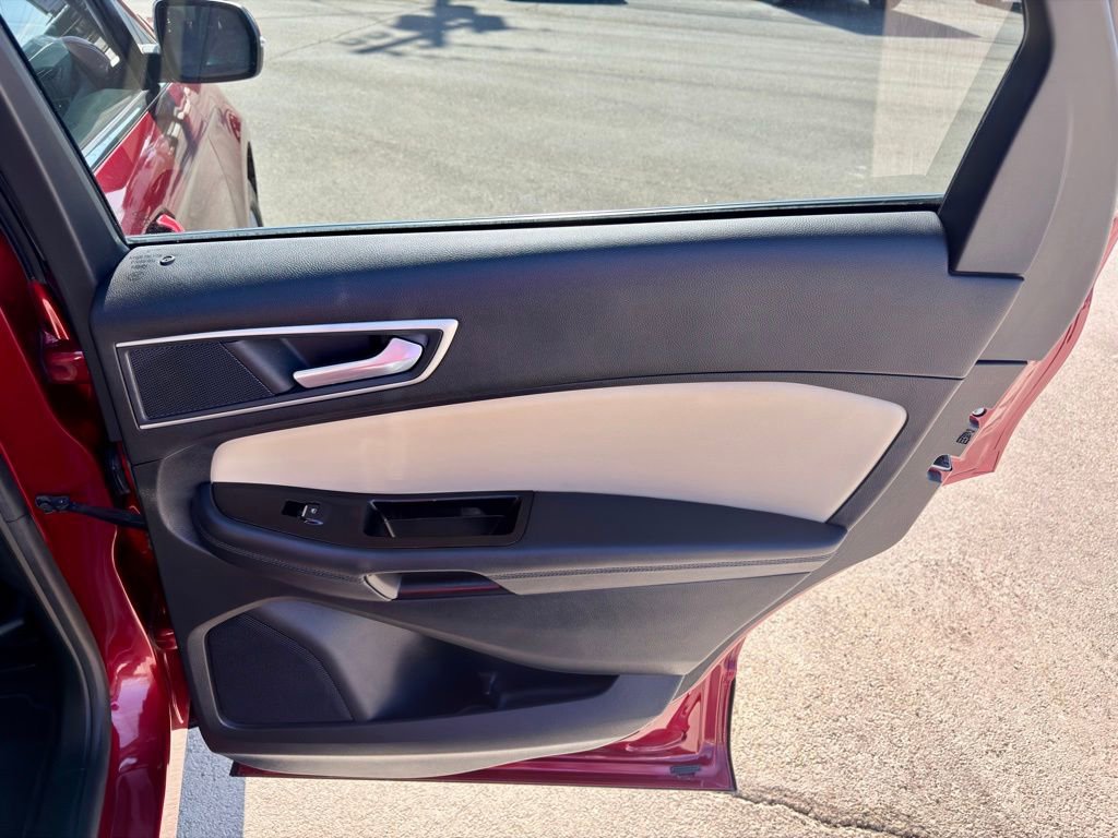 Used 2019 Ford Edge SEL w/ Equipment Group 201A image 30