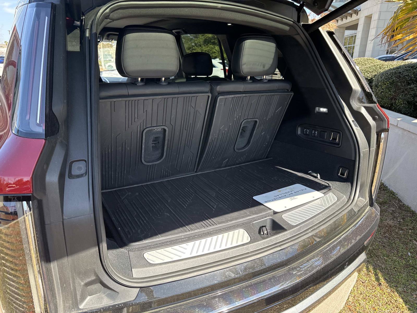 New 2026 Cadillac Vistiq Sport w/ LPO, Floor Liner Package AWD/4WD image 11