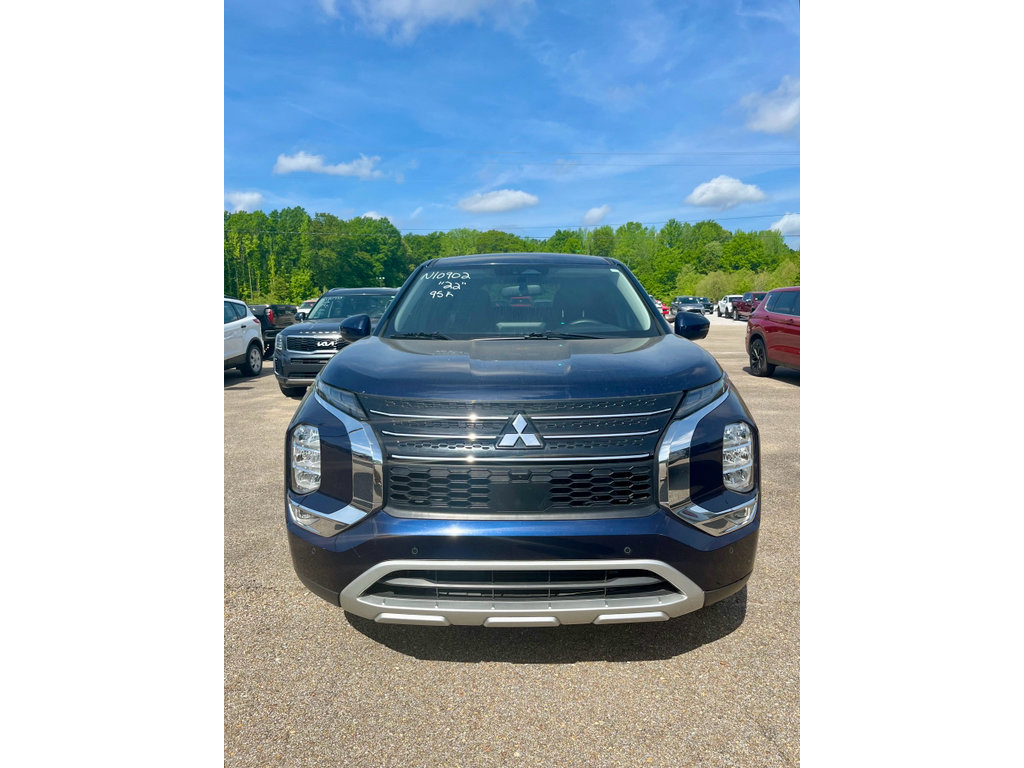 Used 2022 Mitsubishi Outlander SE FWD image 14
