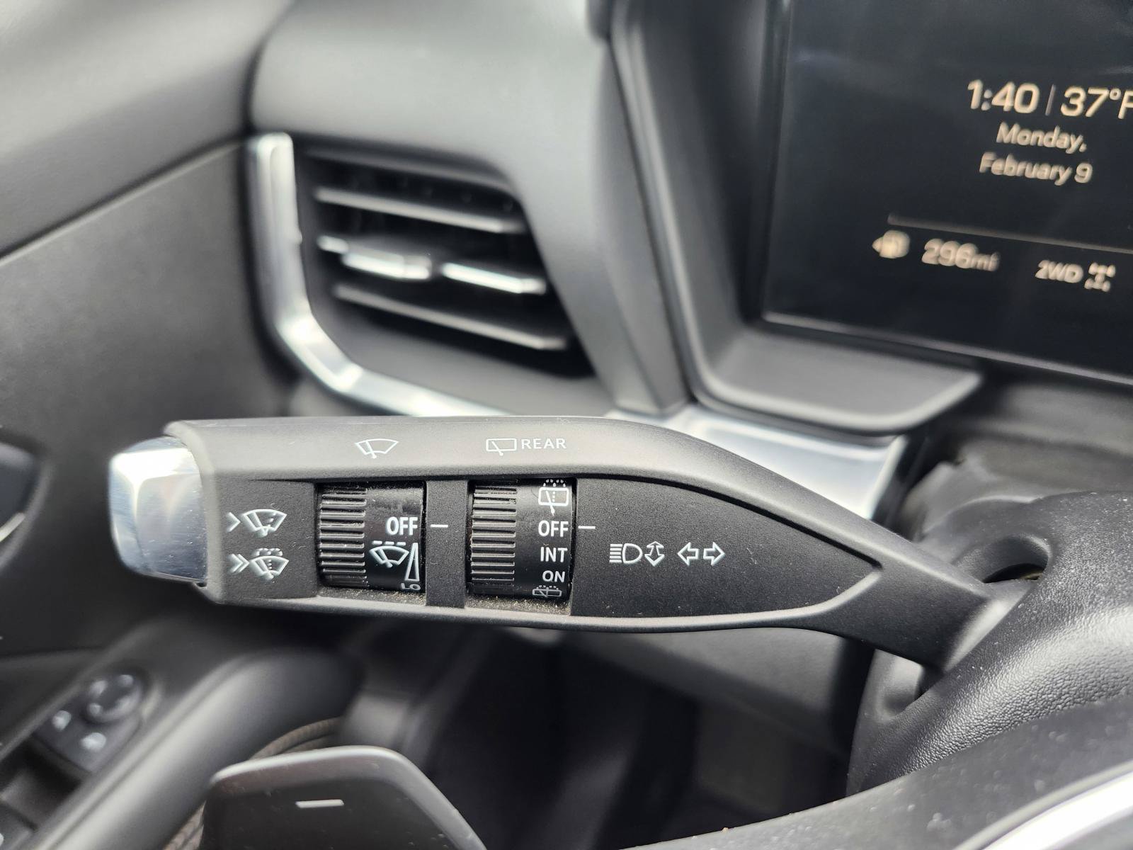 Used 2025 GMC Terrain Elevation AWD/4WD image 16