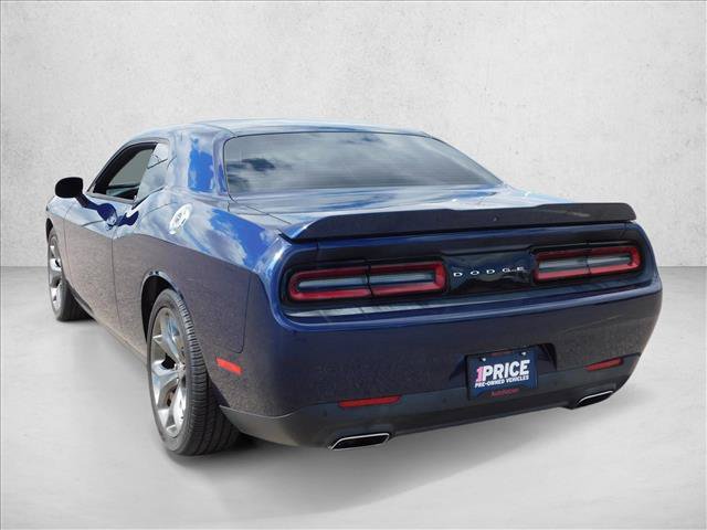 Used 2016 Dodge Challenger SXT w/ Driver Convenience Group RWD image 13