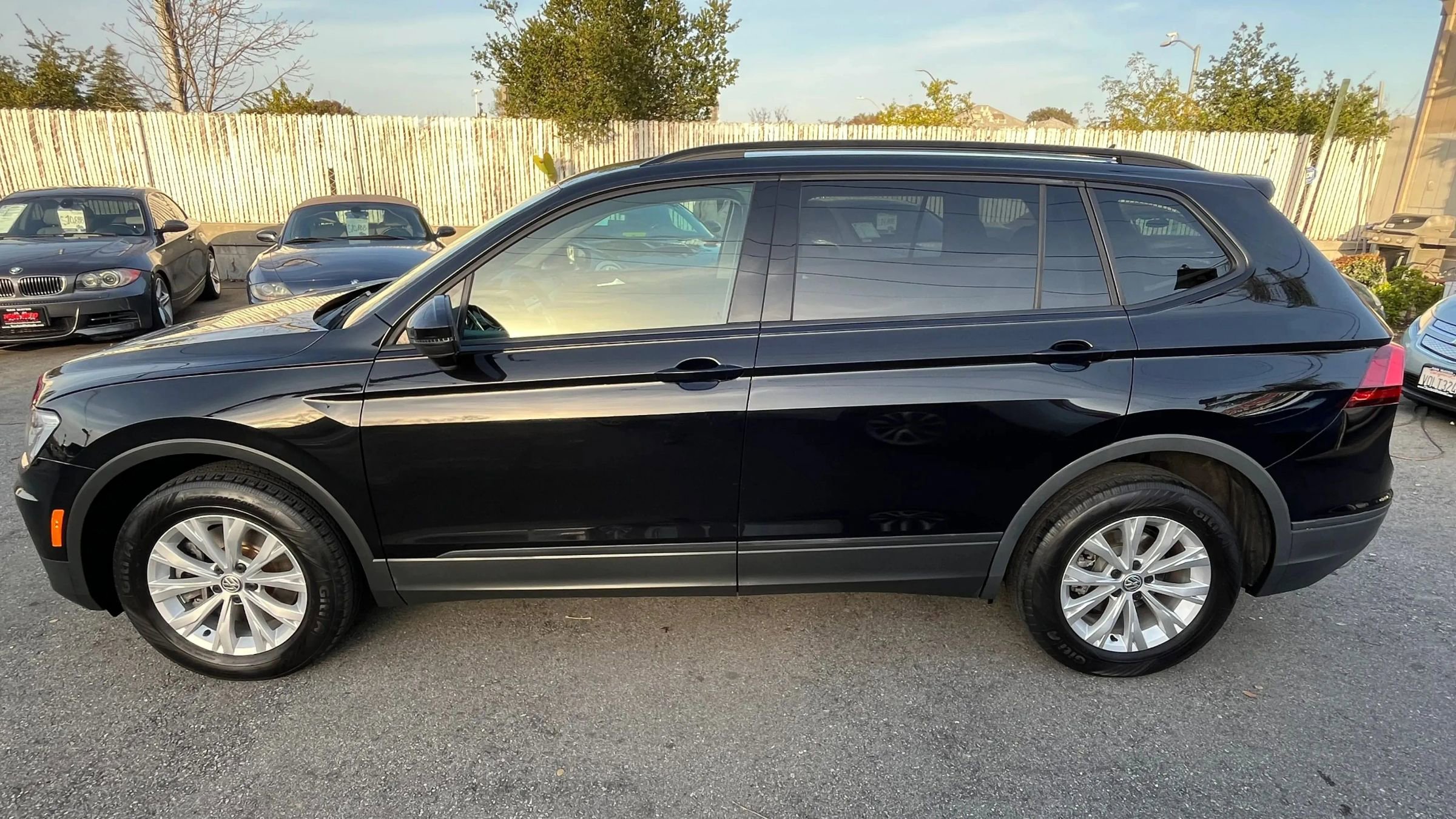 Used 2020 Volkswagen Tiguan S FWD image 4