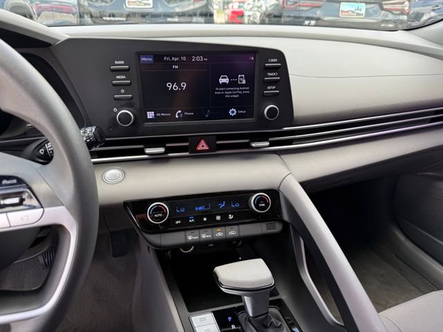 Used 2023 Hyundai Elantra SEL image 16