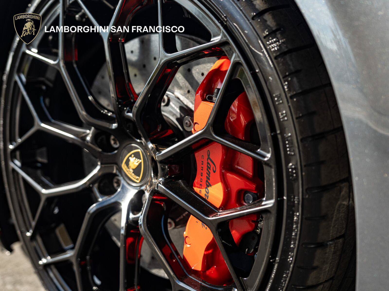 Used 2018 Lamborghini Huracan Performante AWD/4WD image 26