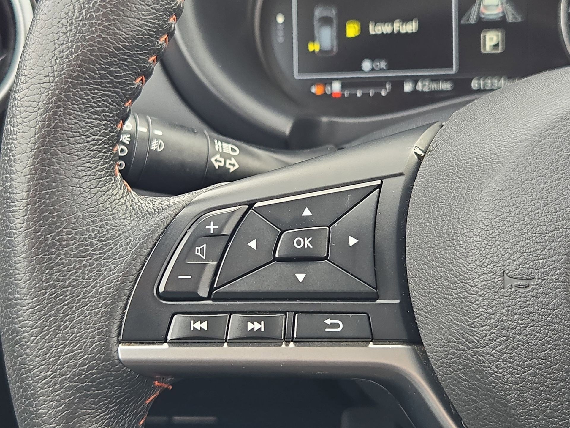 Used 2023 Nissan Kicks SR w/ SR Premium Package image 17