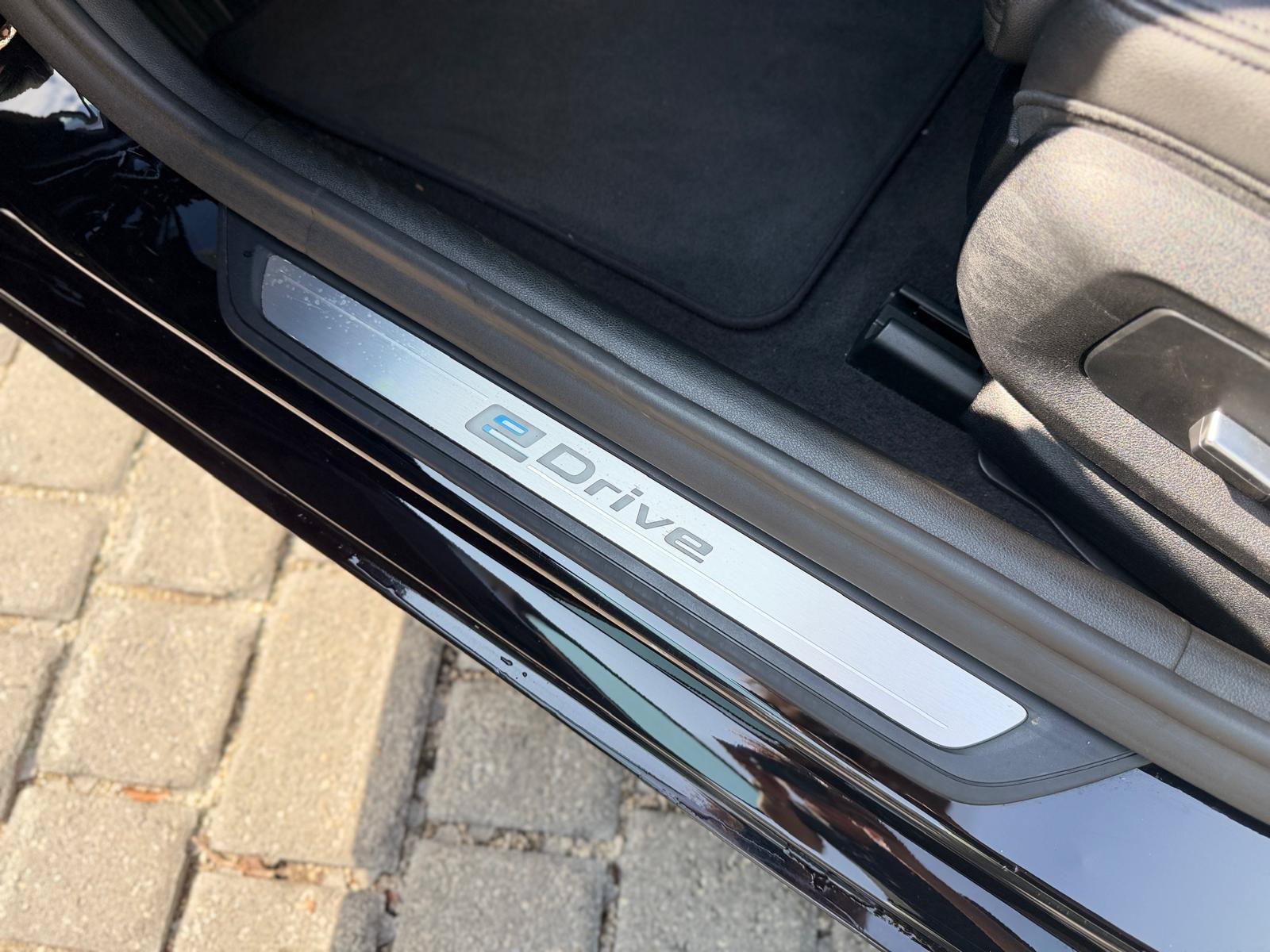 Used 2019 BMW 530e RWD image 23