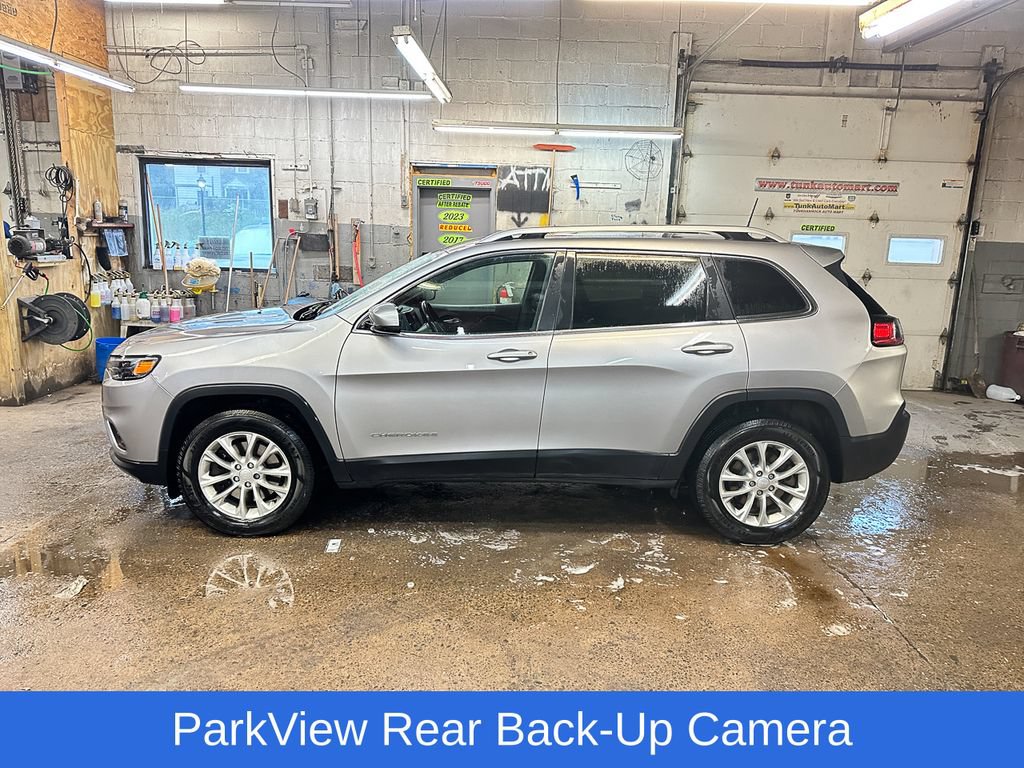 Used 2019 Jeep Cherokee Latitude w/ Cold Weather Group AWD/4WD image 6