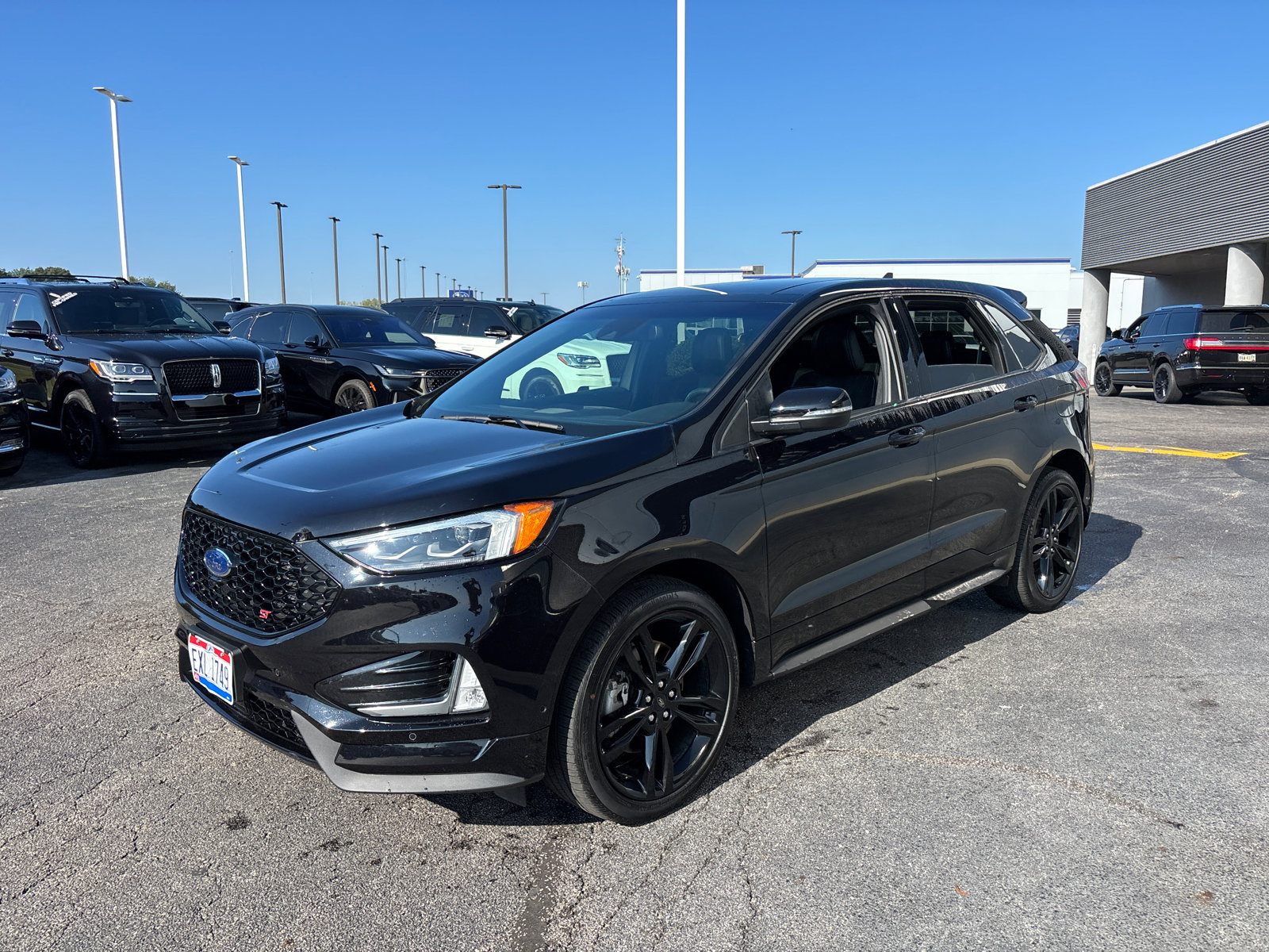 Used 2020 Ford Edge ST w/ Equipment Group 401A image 3