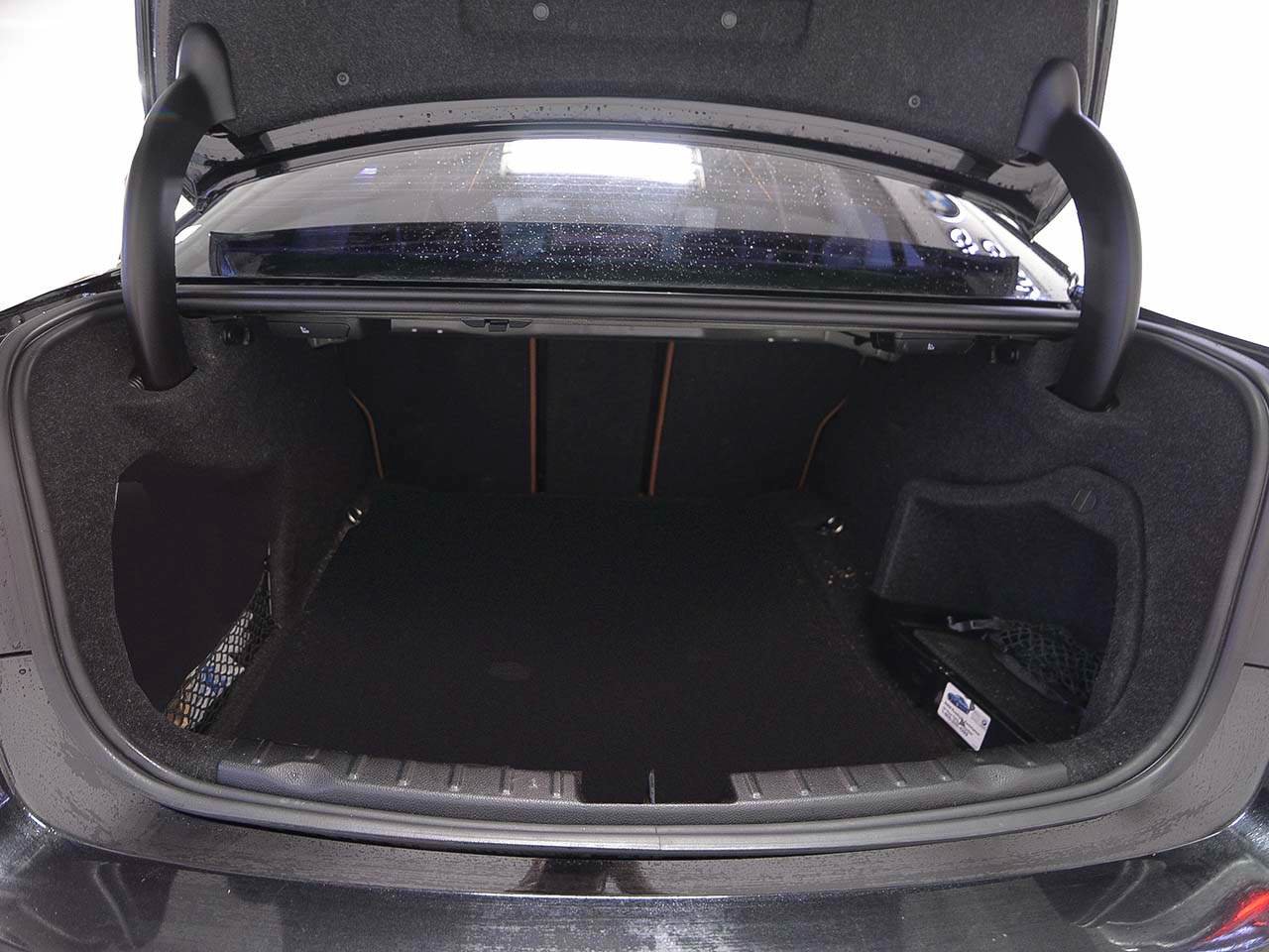 Used 2017 BMW 330i Sedan RWD image 12