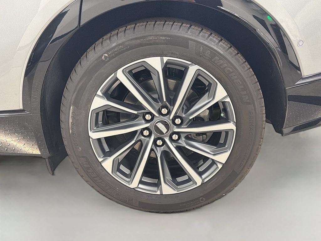 Used 2024 Cadillac Lyriq Sport RWD image 34