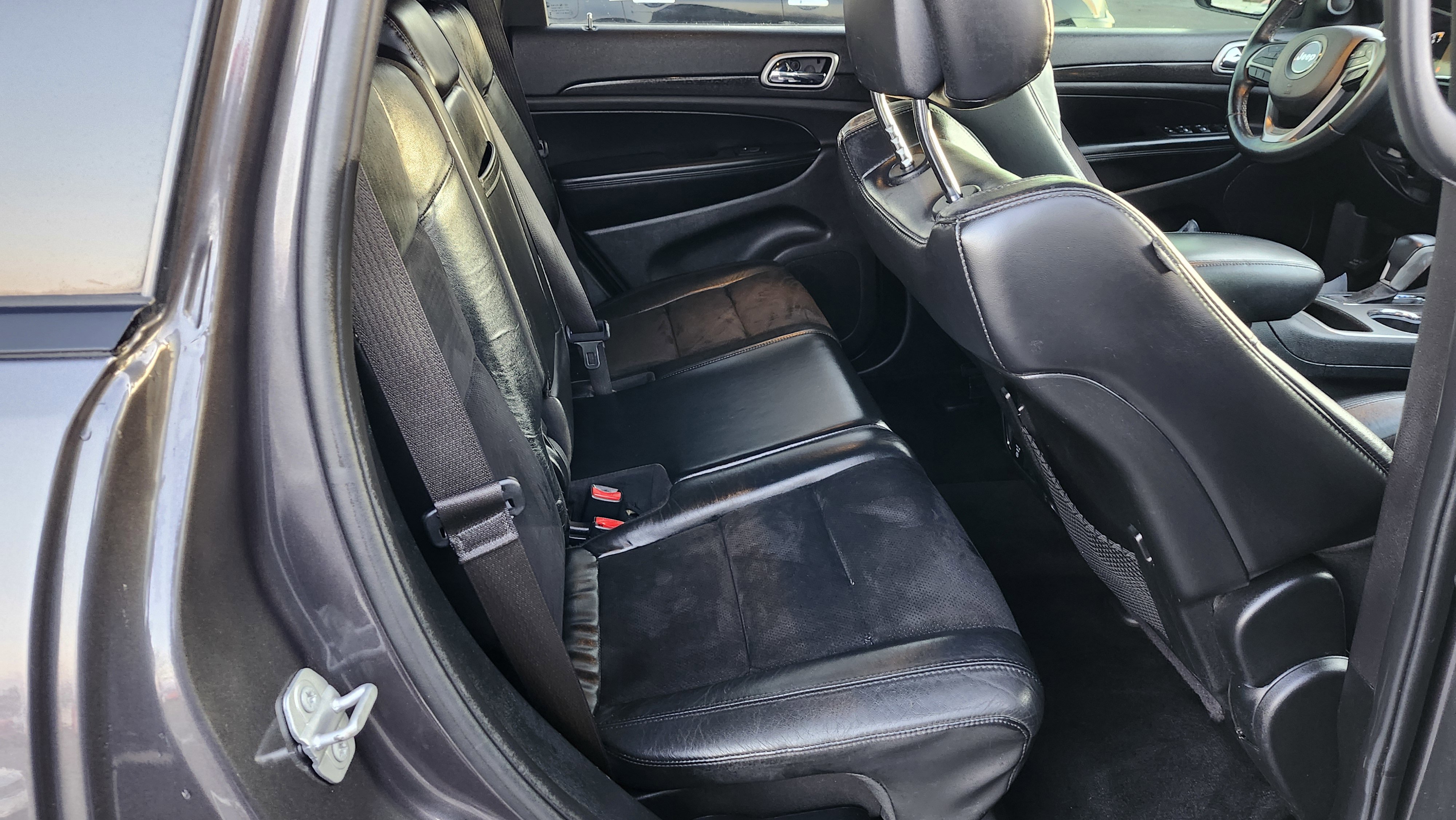 Used 2018 Jeep Grand Cherokee Altitude image 20