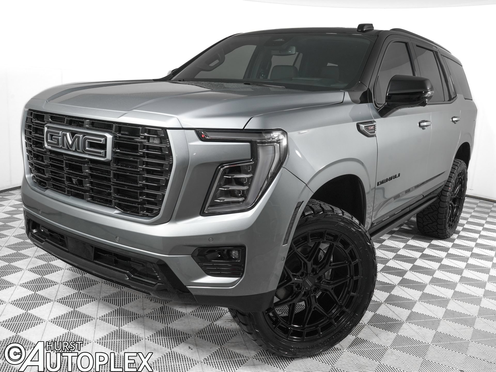 Used 2026 GMC Yukon Denali w/ Sun & Power Step Package AWD/4WD image 1